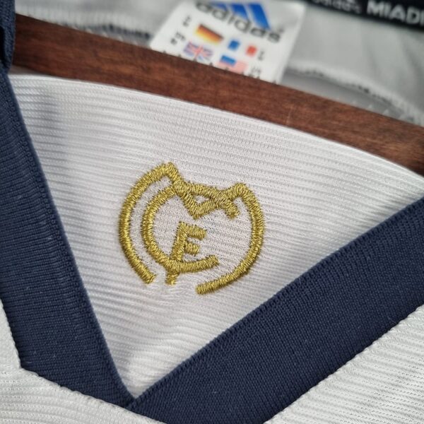 Real Madrid - 1999 - Local - Image 6
