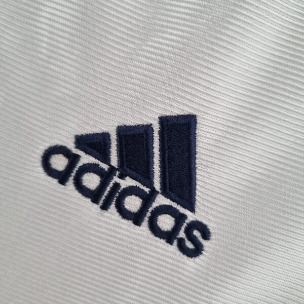 Real Madrid - 1999 - Local - Image 11