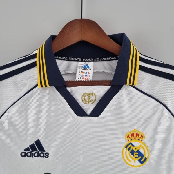 Real Madrid - 1999 - Local - Image 12